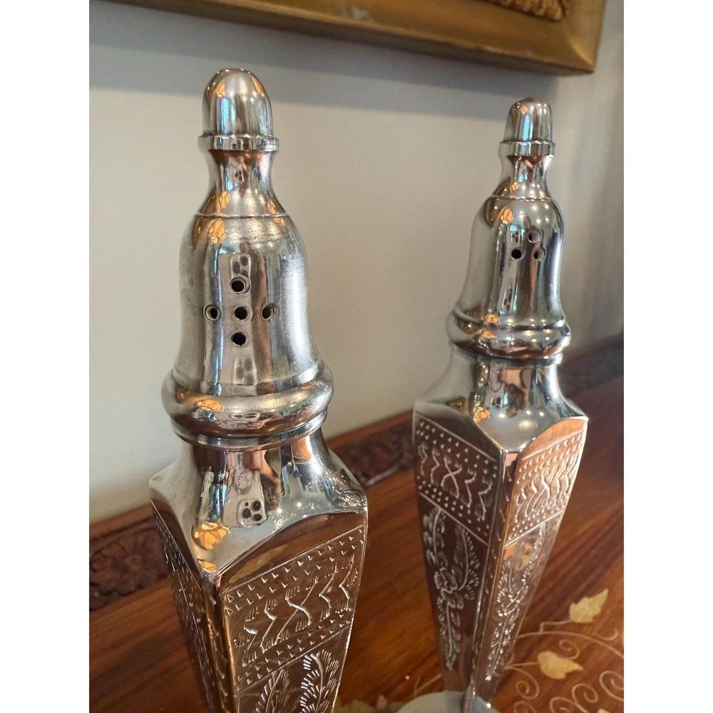 Vintage Towle Etched Floral Salt & Pepper Shakers‎